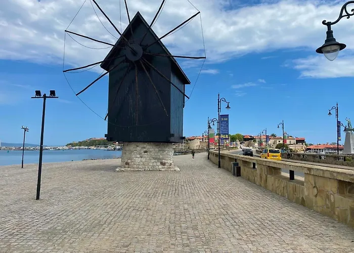 Royal & アパート