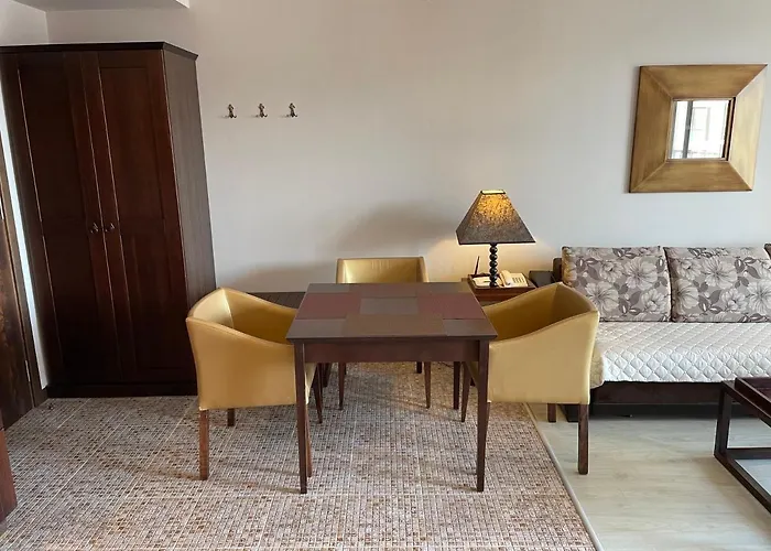 アパート Royal &