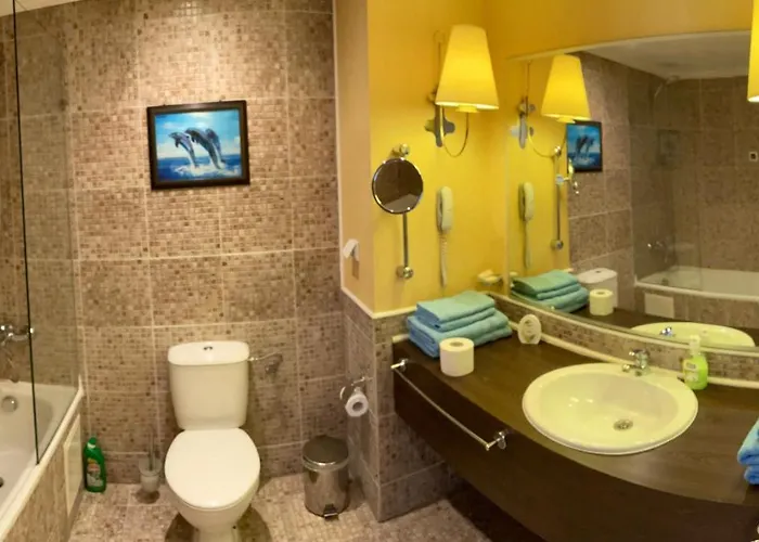 アパート Royal & *