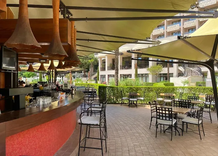 Royal & Апартамент *